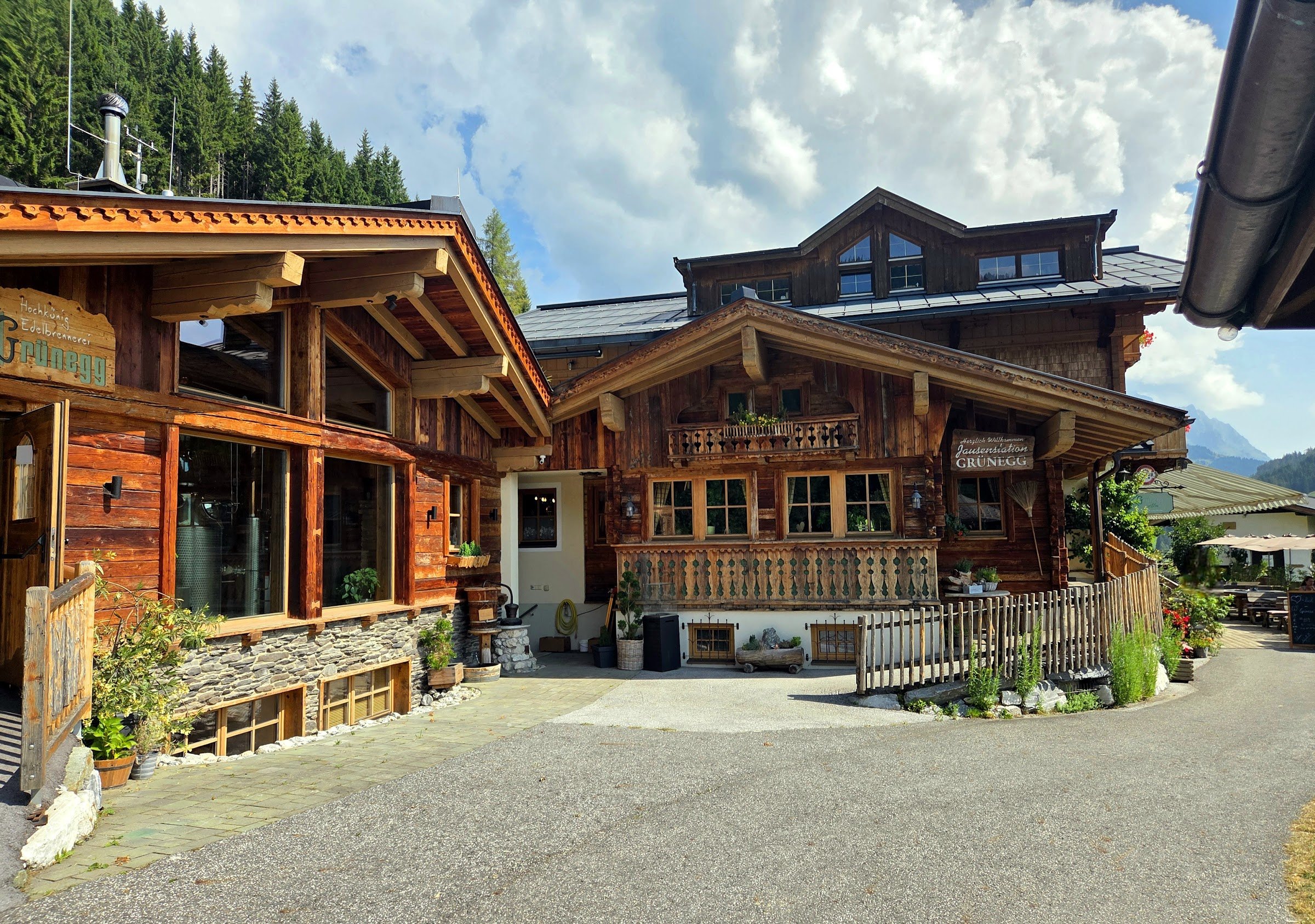 Grünegg Alm & Hochkönig Edelbrennerei